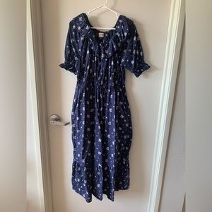 Universal Thread blue and white summer flower dress